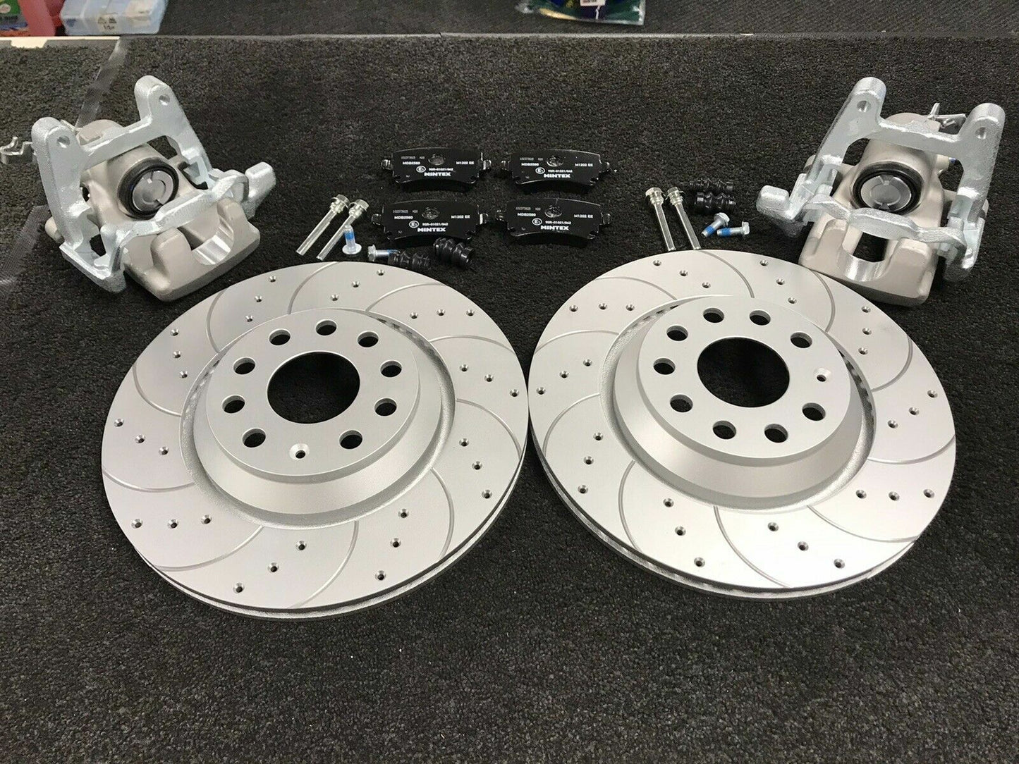 AUDI A3 S3 8P TFSi TDi GOLF MK5 MK6 TDi TFSi R32 REAR BRAKE DISC UPGRADE CALIPER CONVERSION KIT310X22MM