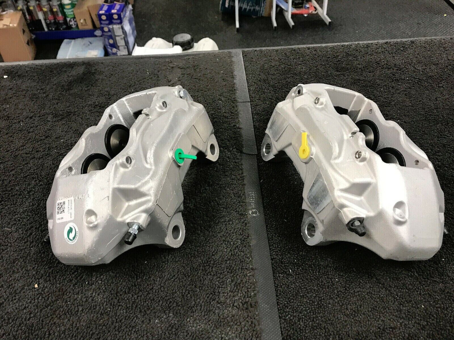 VW TOUAREG ALTITUDE V6 3.0TDi MK1 FRONT BRAKE CALIPERS PAIR 4 PISTON BREMBO