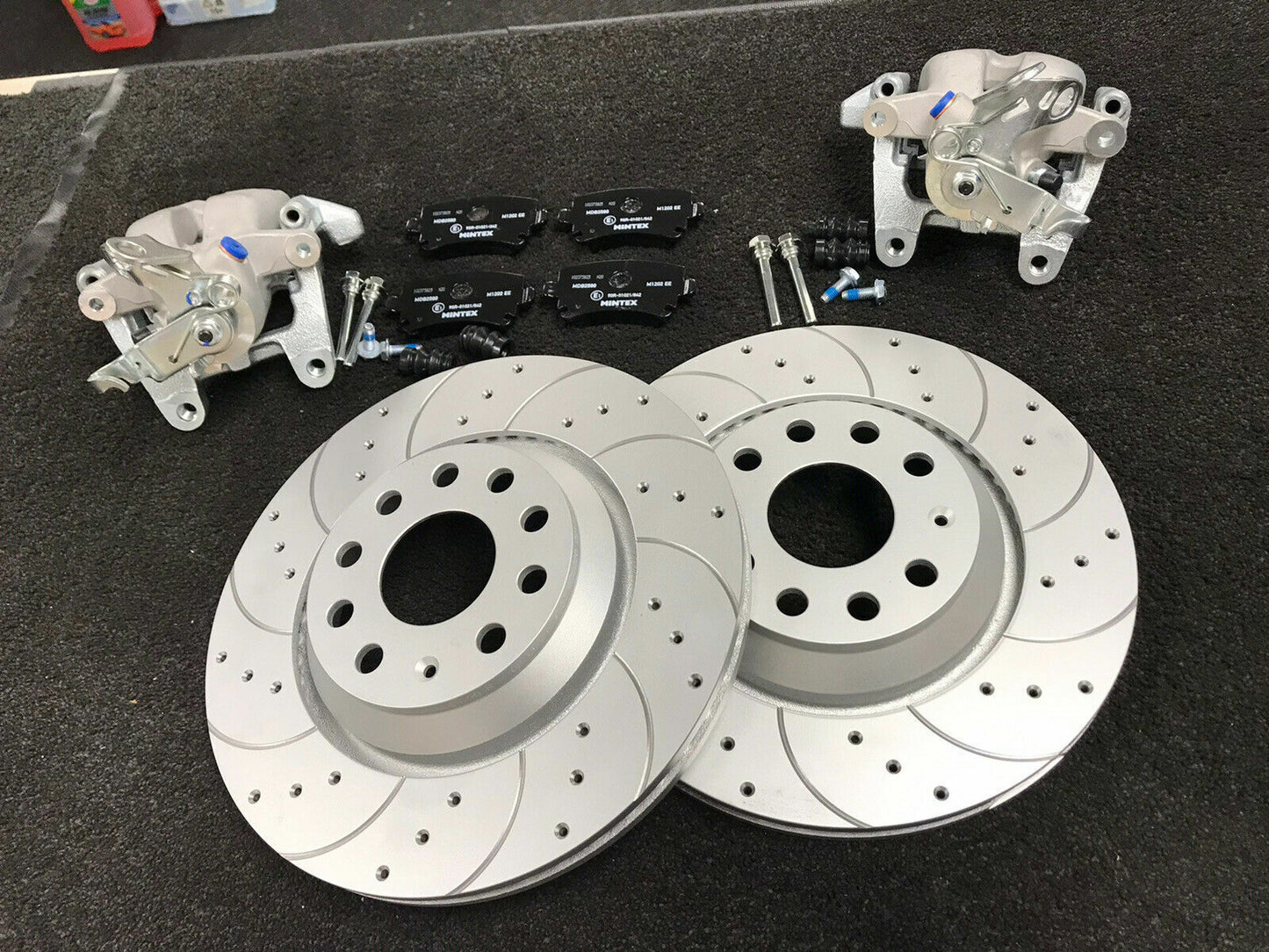 AUDI A3 S3 8P TFSi TDi GOLF MK5 MK6 TDi TFSi R32 REAR BRAKE DISC UPGRADE CALIPER CONVERSION KIT310X22MM