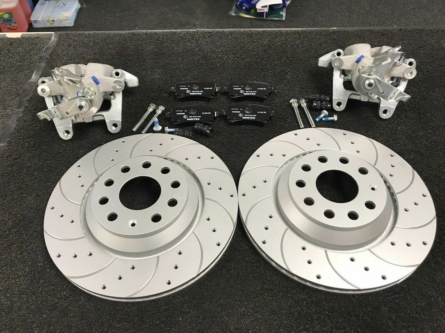 AUDI A3 S3 8P TFSi TDi GOLF MK5 MK6 TDi TFSi R32 REAR BRAKE DISC UPGRADE CALIPER CONVERSION KIT310X22MM