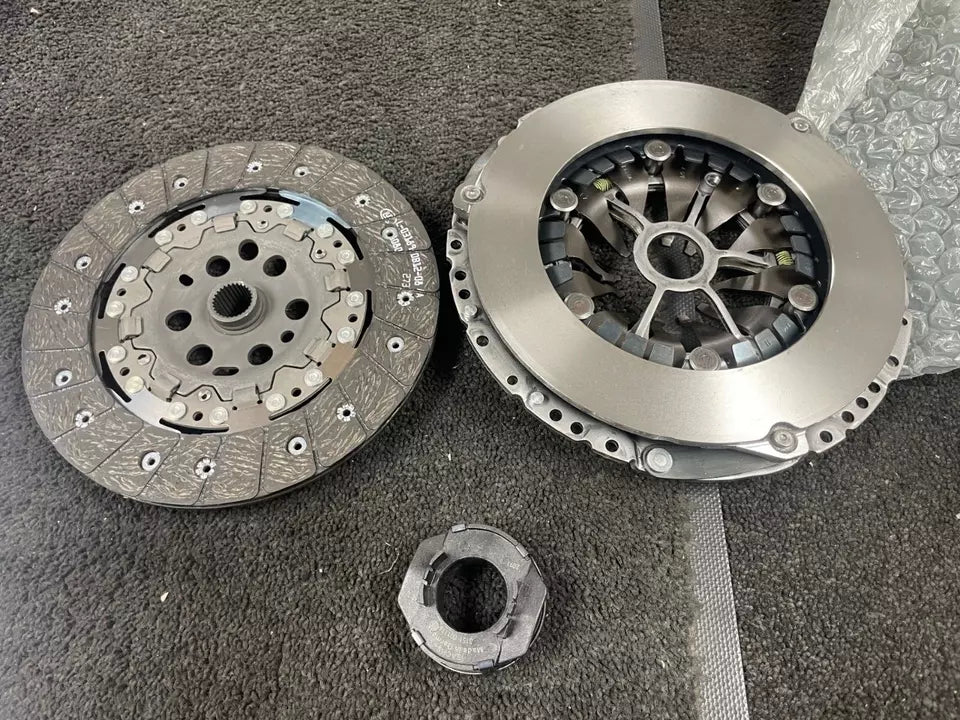 TRANSPORTER T5 T6 2.0TDi 2009-20 LUK CLUTCH KIT 623376500 02A141165P 02A141165R